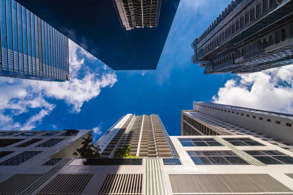 Olhando Para Edifícios Modernos Bonifacio Global City Manila Ásia Conceito — Fotografia de Stock