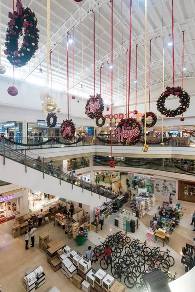 Makati Metro Manila Filippinerna September 2020 Cash Carry Mall Atrium — Stockfoto