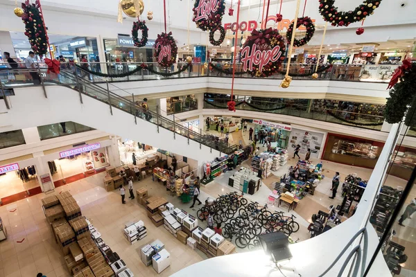 Makati Metro Manila Filippinerna September 2020 Cash Carry Mall Atrium — Stockfoto