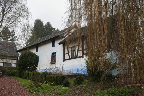 Güney Limburg Hollanda Desember 2017 Geleneksel Kır Evi Aşağıda Mavi — Stok fotoğraf