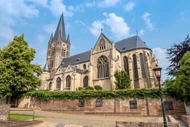 Thorn, Limburg / Hollanda - 7 Haziran 2018: Saint Michael's Kilisesi, şehrin merkezinde