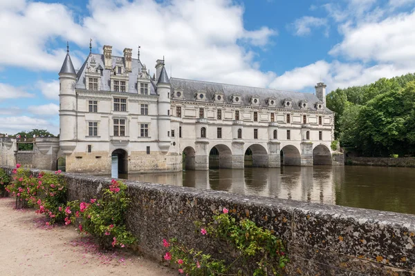 CHENONCEAU, INDRE-ET-LOIRE / FRANCE - 19 JUIN 2018 : Vue de la façade ouest du Château de Chenonceau — Photo