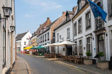 THORN, LIMBURG / The NETHERLANDS - 7 Haziran 2018: Birçok kafe ve restoran şehrin merkez caddelerinde yer almaktadır