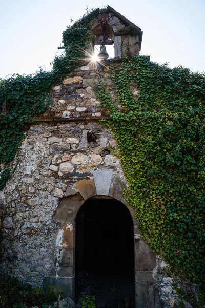 Casas de piedra en las montañas Picos de Europa —  Fotos de Stock