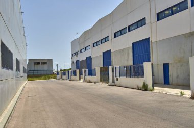 Dış endüstriyel depo