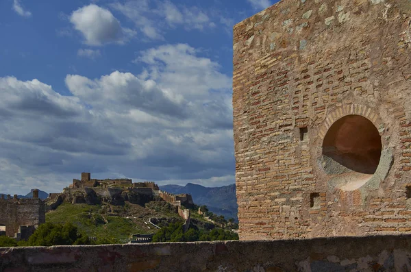 Antigua muralla medieval del Castillo de Sagunto —  Fotos de Stock