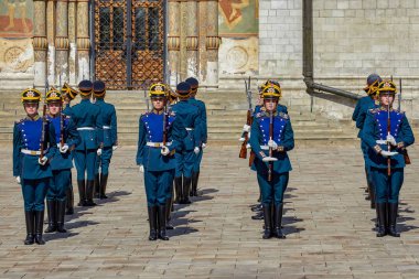 Rusya, Moskova, Kremlin. -18 Ağustos 2018: bekçi töreni Cumhurbaşkanlığı alay montaj