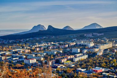 Kuzey Kafkasya. Mount Scabby görüntüleyin. Lermontov'un şehir