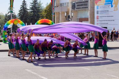 Pyatigorsk 'ta. Tatil günü. Şehir günü. Çiçek karnavalı