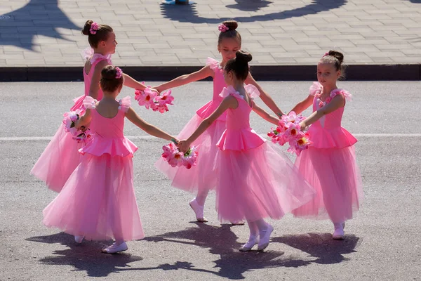 ピアティゴルスク休日だ市の日だ花のカーニバル — ストック写真