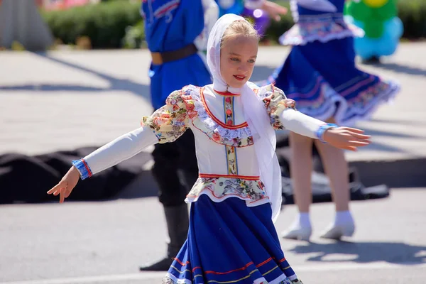 ピアティゴルスク休日だ市の日だ花のカーニバル — ストック写真