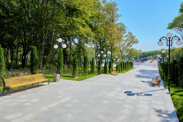 Zheleznovodsk Parco Cittadino Attrazioni Agosto 2020 — Foto Stock