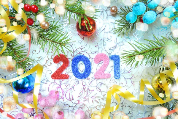 Різдвяні Прикраси Ялинка 2021 Новорічні Номери Святкові Боке Світильники — стокове фото
