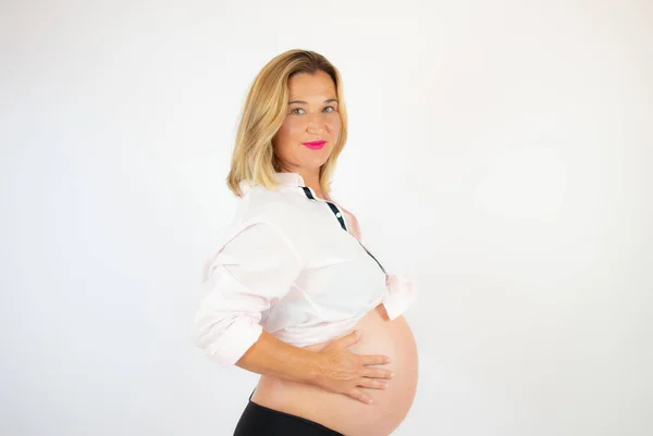 Pretty Pregnant Woman Pink Blouse Smiling — Stock Photo, Image