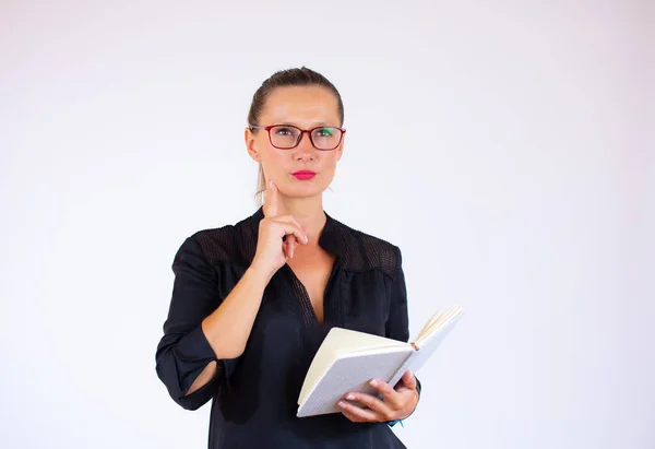 Mujer Negocios Bonita Con Cuaderno Con Gesto Dudoso — Foto de Stock