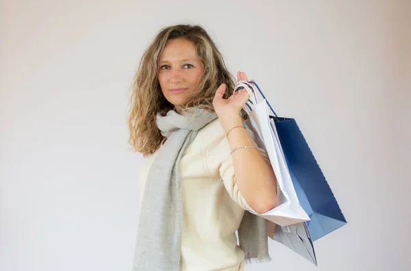 Mujer Bonita Ropa Invierno Con Bolsas Compras — Foto de Stock