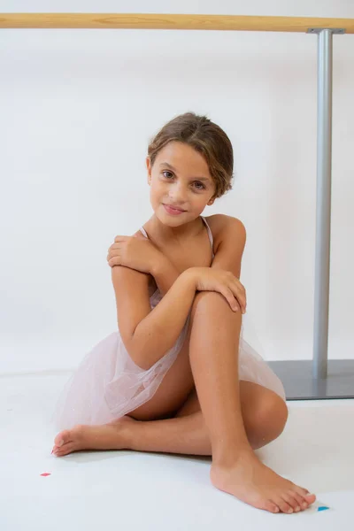 Söt Söt Ballerina Liten Flicka Rosa Tutu Dans Praxis Balett — Stockfoto