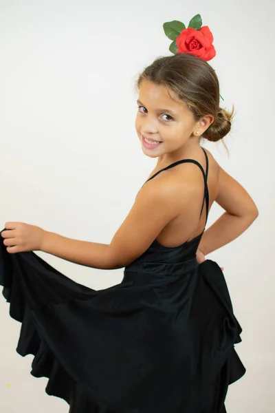 Menina Dançando Flamenco Vestido Tradicional Flamenco — Fotografia de Stock