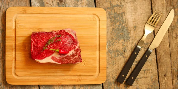 Bife Grelhado Com Especiarias Pedaço Carne Vista Superior Com Espaço — Fotografia de Stock