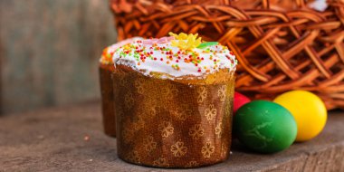  Paskalya kek ve Paskalya yumurtası. Gıda arka plan