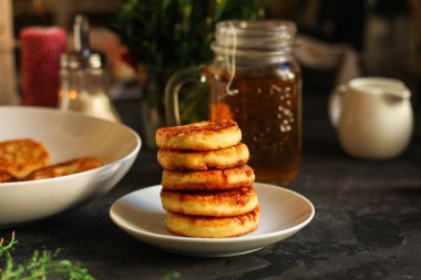 çikolata (cheesecakes) ile peynir kek krep. Gıda arka plan