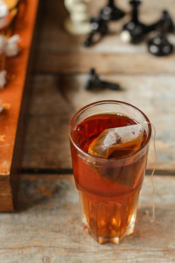 çay, sıcak içecek (karşı arka planını çiçekler). kopya alanı