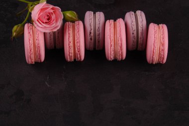 Macaron, pastel renkli, tatlı kek (doğal macaroons). TopCopy alanı. Gıda arka plan