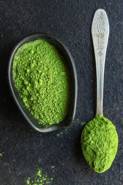 matcha - yeşil çay tozu, gıda takviyesi, menü konsepti. gıda arka plan. kopyalama alanı