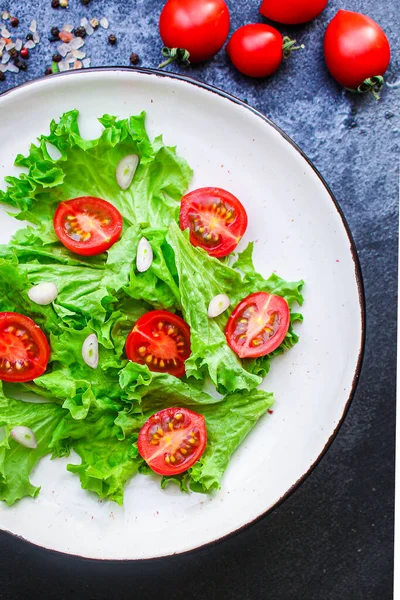 Salata Sebzesi Marul Domates Menüsü Konsepti Sağlıklı Keto Paleo Diyeti — Stok fotoğraf