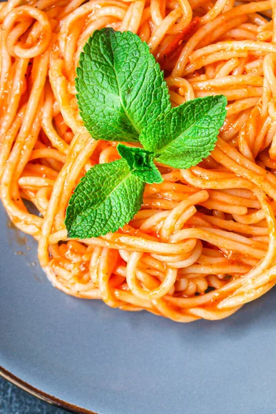 Salsa Tomate Pasta Espagueti Concepto Menú Porción Tamaño Segundo Plato —  Fotos de Stock