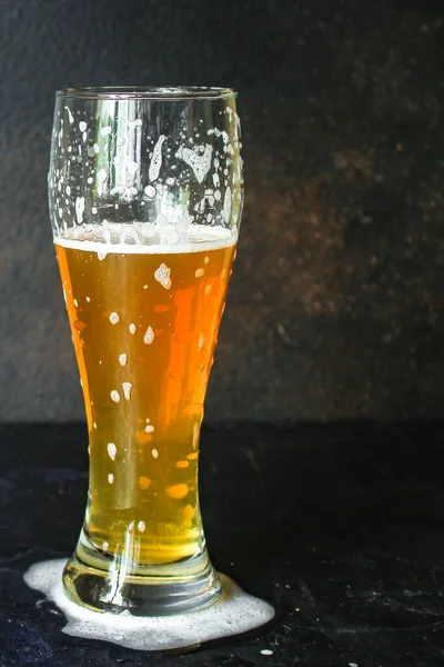 Μπύρα Ένα Γυάλινο Μενού Έννοια Σερβιρίσματος Μέγεθος Τρόφιμα Φόντο Πάνω — Φωτογραφία Αρχείου