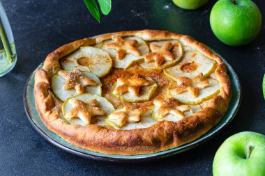 Elmalı turta tatlı pastalar bisküvi meyve doğal ürün içeriği organik sağlıklı metni kopyalamak için üst görüş alanı.