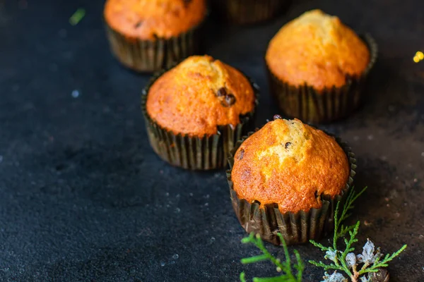 Muffins Muffins Muffins Hembakade Kakor Bordet Jul Ljus Nytt Behandla — Stockfoto