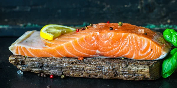 Rauwe Zalm Vis Zeevruchten Verse Schotel Ingrediënt Tafel Smakelijk Portie — Stockfoto