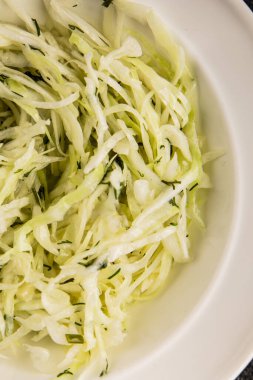 Lahana salatası, lahana salatası, sebze, sebze, sebze, çerez, çerez, lezzetli, lezzetli gurme, arka plan, masa rustik üst manzara, fotokopi alanı, vejetaryen ve vejetaryen yemekleri.