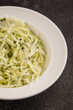 Lahana salatası, lahana salatası, sebze, sebze, sebze, çerez, çerez, lezzetli, lezzetli gurme, arka plan, masa rustik üst manzara, fotokopi alanı, vejetaryen ve vejetaryen yemekleri.