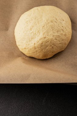 Hamur hamuru mayası, un, su lezzetli aperatif taze lezzetli gurme yemek arkaplanı masa kırsal yiyeceklerin üst görünümü fotokopi alanı