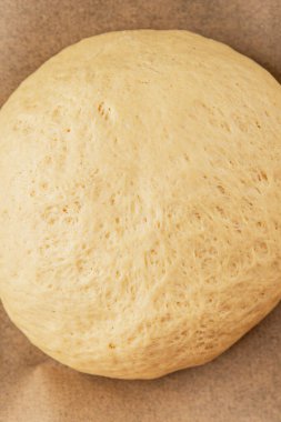 Hamur hamuru mayası, un, su lezzetli aperatif taze lezzetli gurme yemek arkaplanı masa kırsal yiyeceklerin üst görünümü fotokopi alanı