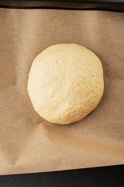 Hamur hamuru mayası, un, su lezzetli aperatif taze lezzetli gurme yemek arkaplanı masa kırsal yiyeceklerin üst görünümü fotokopi alanı