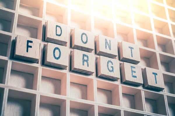 Makro bir Dont unutmak ahşap bloklar halinde bir Typecase oluşturduğu hatırlatma