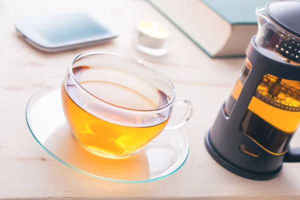 Чай Чайника Смартфон Свічки Книги — стокове фото