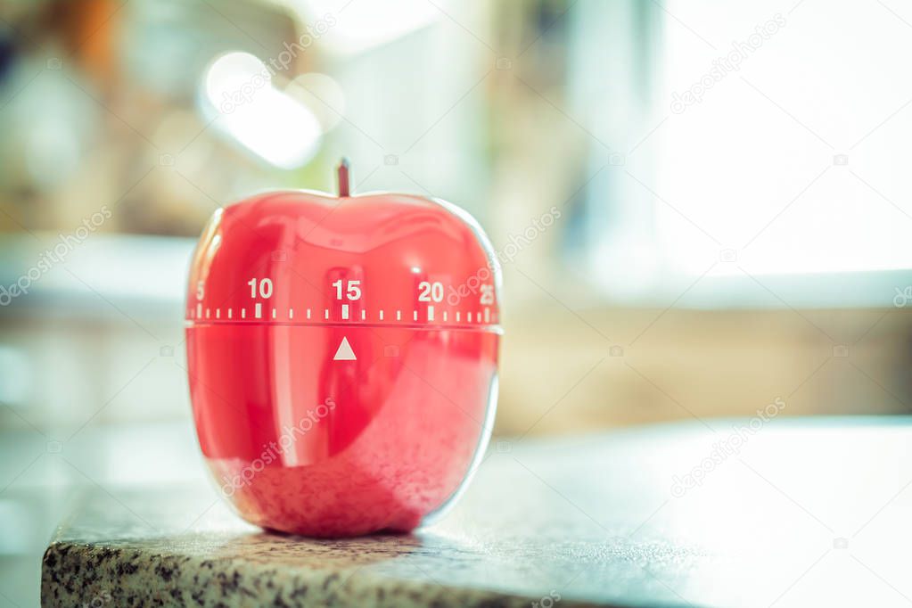15 Minutes - Red Kitchen Egg Timer In Apple Shape