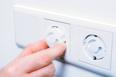 Bebek Emanet fişler tehlike evde önlemek için priz ekleme