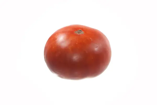 Tomate Maduro Isolado Sobre Fundo Branco — Fotografia de Stock