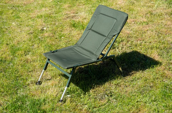 Cadeira Pesca Verde Também Para Relaxamento Grama — Fotografia de Stock