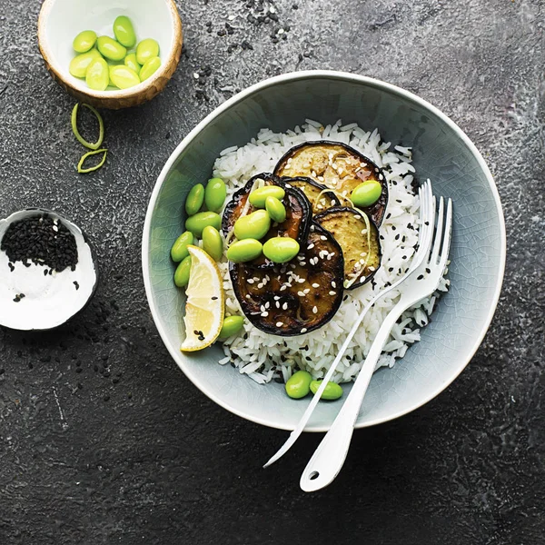 Sin Berenjena Teriyaki Carne Con Arroz Basmati Puerro Sésamo — Foto de Stock