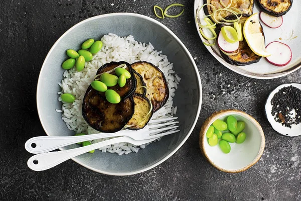 Sin Berenjena Teriyaki Carne Con Arroz Basmati Puerro Sésamo — Foto de Stock