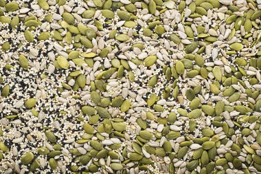 Ketogenic düşük karbonhidrat kavramı diyet. Sağlıklı beslenme ve diyet. Ketogenic mutfak yemek tarifleri: ekmek veya kraker tohumlarından olmadan un, şeker. Quinoa, susam, kabak çekirdeği, ayçekirdeği. Yemek pişirmek için malzemeler. Üstten görünüm. Düşük karbonhidrat