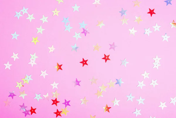 Jasny z tworzywa sztucznego kolor różowy z małych świecących gwiazdek. Genialny tło uroczysty projektu — Zdjęcie stockowe