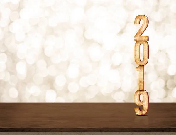 新年快乐2019金光泽与闪闪发光的明星在深褐色的桌子与黄金散景墙 节日喜庆的概念 复制用于显示文本或内容的空间 — 图库照片